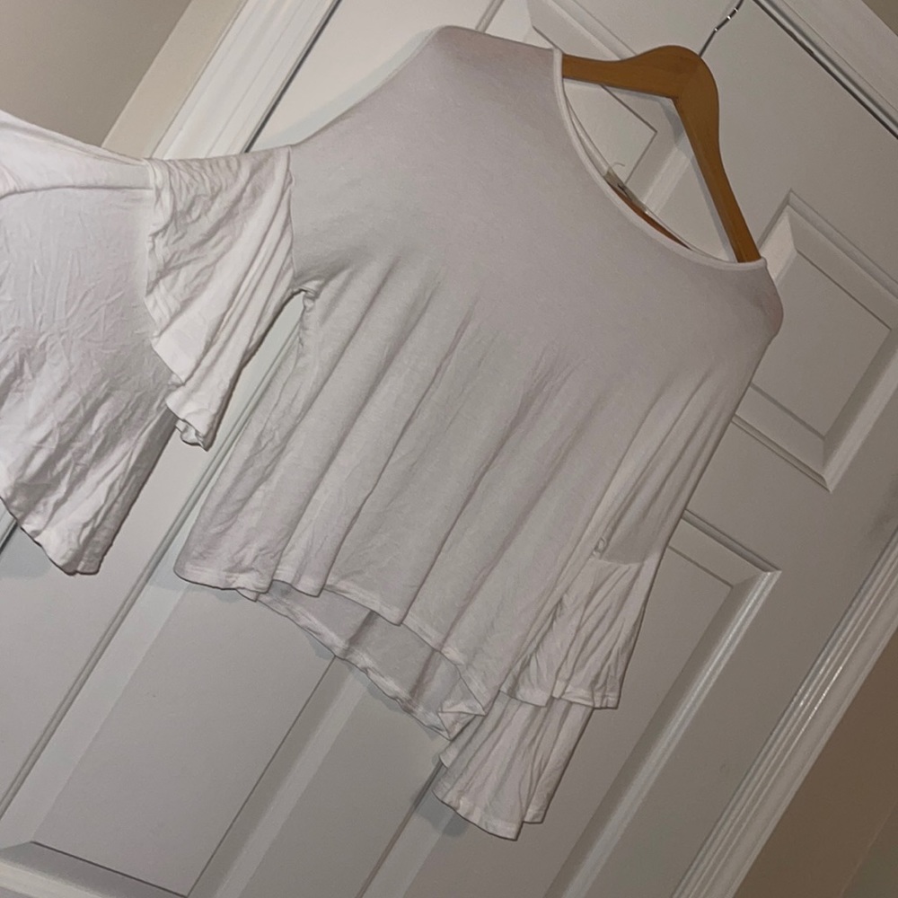 💜White layered sleeve shirt